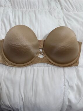 Maidenform Strapless Molded Bra in Beige/Tan